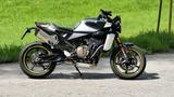 Husqvarna Svartpilen 801 und 801 L Akrapovic - HUSQVARNA SVARTPILEN 801