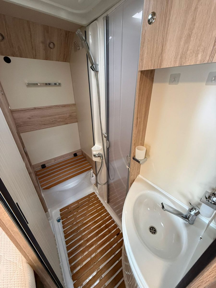 Fahrzeugabbildung Eura Mobil Integra Line 675 SB *Jung gebrauchter*