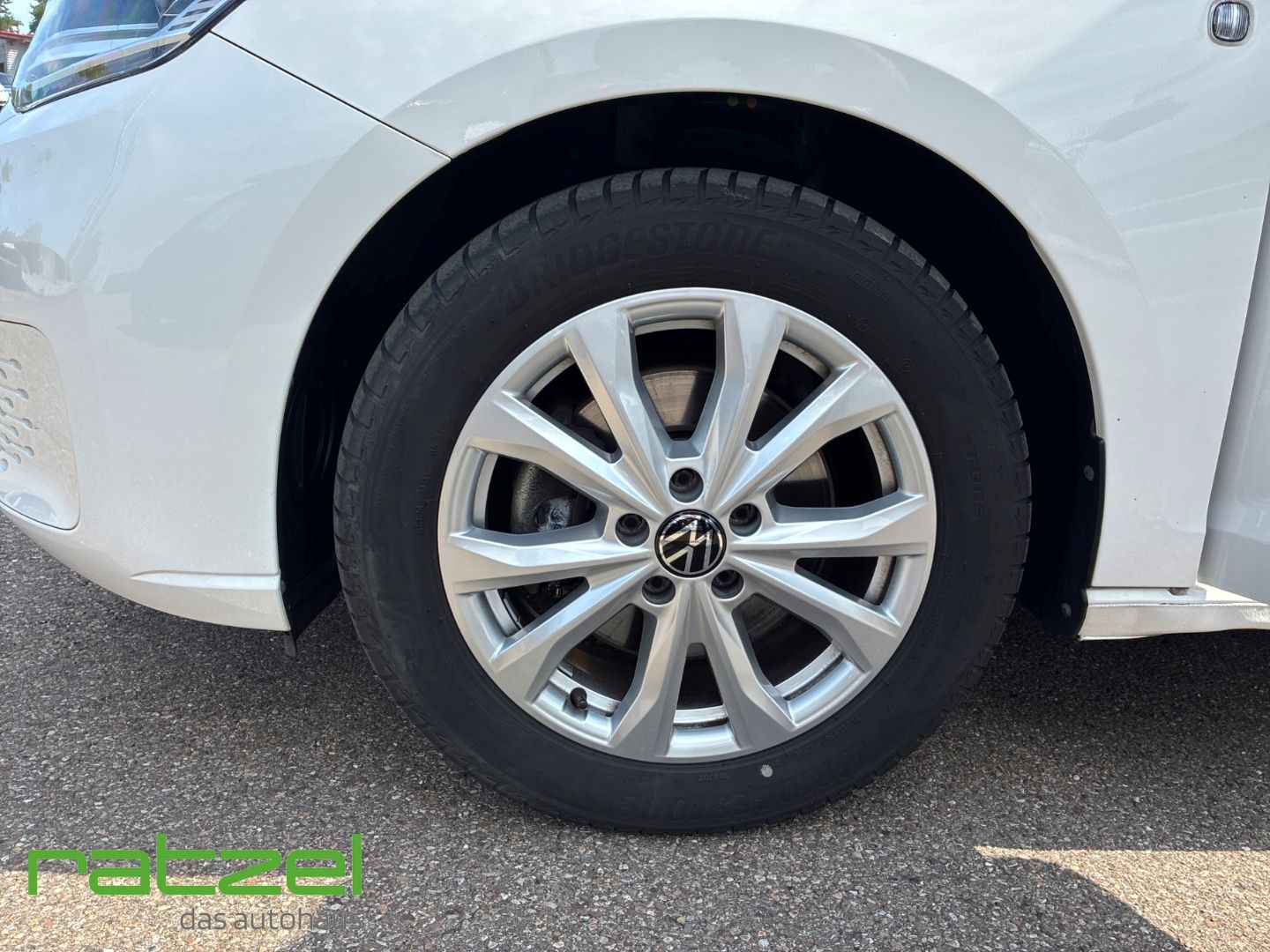Fahrzeugabbildung Volkswagen Caddy Life 2.0 TDI 7 Sitze+NAVI+PDC+LED