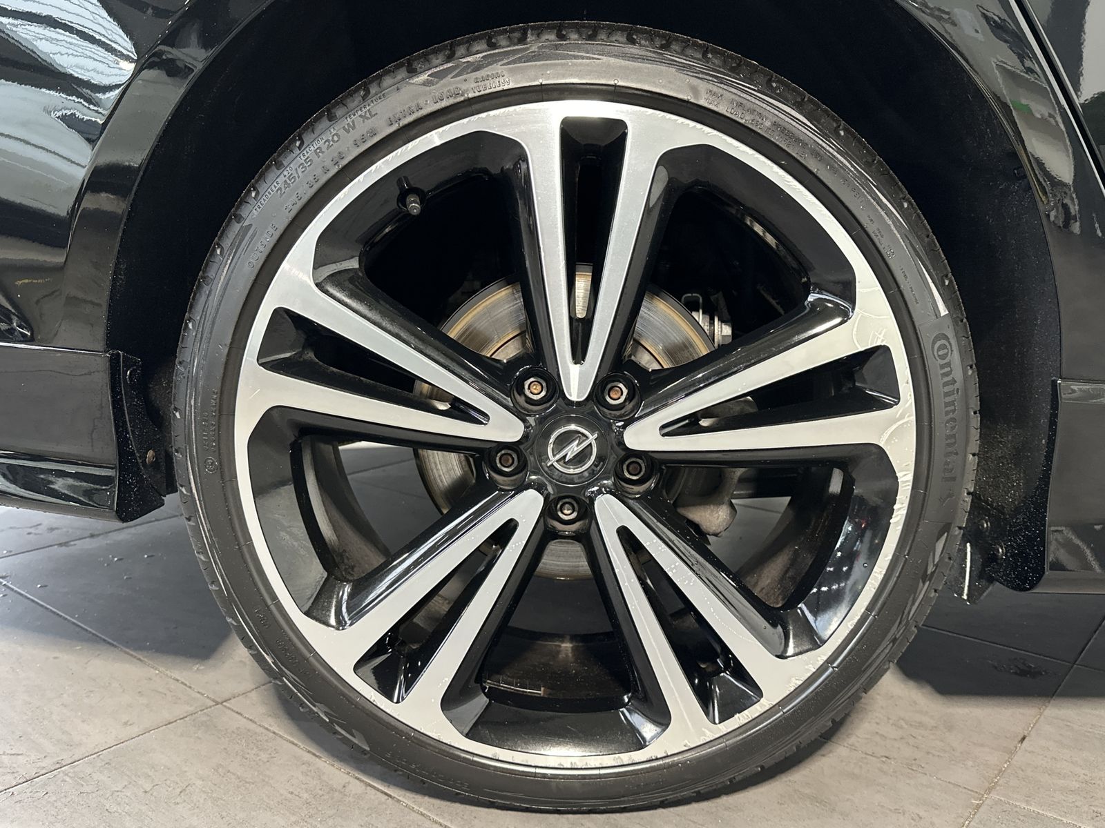 Fahrzeugabbildung Opel Insignia SpT 2.0 D Ultimate OPC+NAV+LED+AHK+20ZO