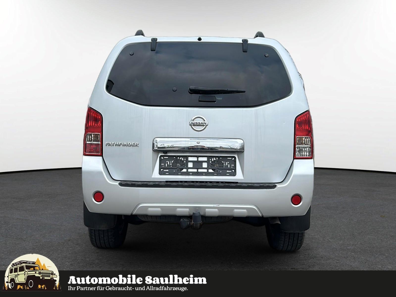NISSAN PATHFINDER 2.5 dCi 190ch LE 4X4 - 7 PLACES - TOIT PANORAMIQUE - INTERIEUR CUIR CHAUFFANT - GPS - ATTELAGE