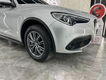 Alfa-Romeo Stelvio - 7
