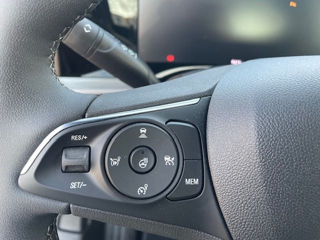 Fahrzeugabbildung Opel Mokka 1.2 GS 100KW// Navi, KlimaAT, LED, RFK, PD
