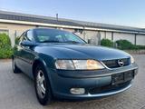 Opel Vectra CD*KLIMAAUTOMATIK*SCHECKHEFTGEPFLEGT*2-HD - Opel Vectra CD mit Benzin-Antrieb