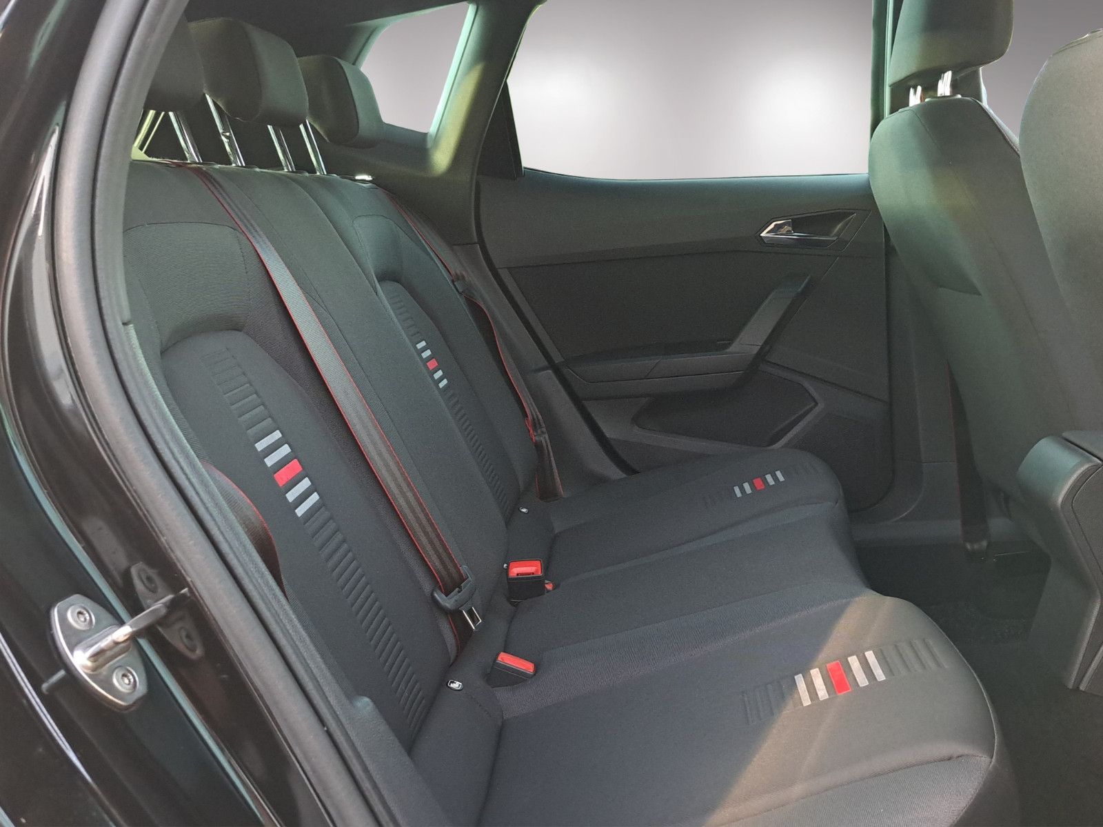 Arona FR 1.5 TSI Klimaauto Navi SHZ PDC Kamera