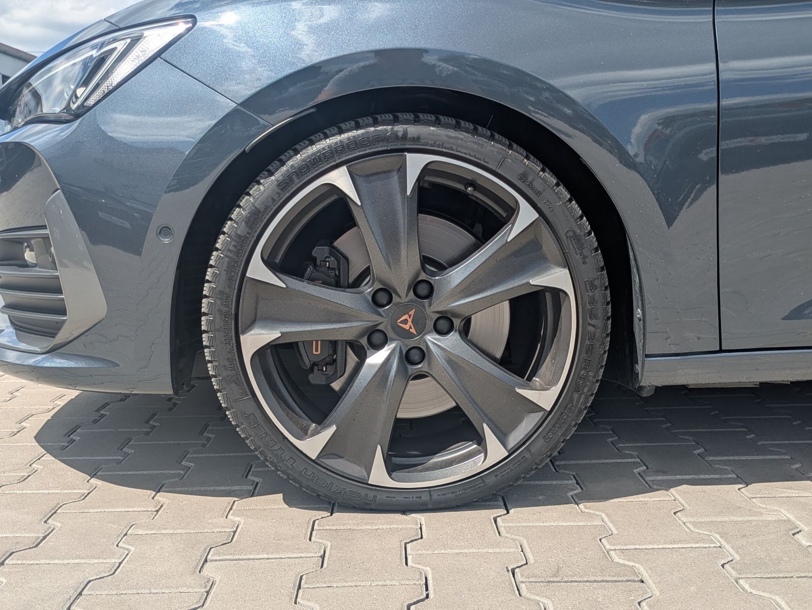 Fahrzeugabbildung CUPRA Leon VZ 2.0TSI 4Drive ACC*PANO*MATRIX*DCC*LM19"