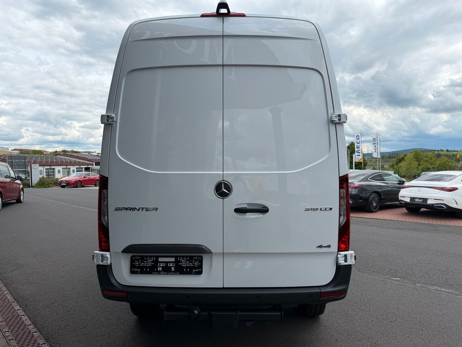 Fahrzeugabbildung Mercedes-Benz Sprinter 319 CDI 4x4 3665 DISTRONIC AHK LED