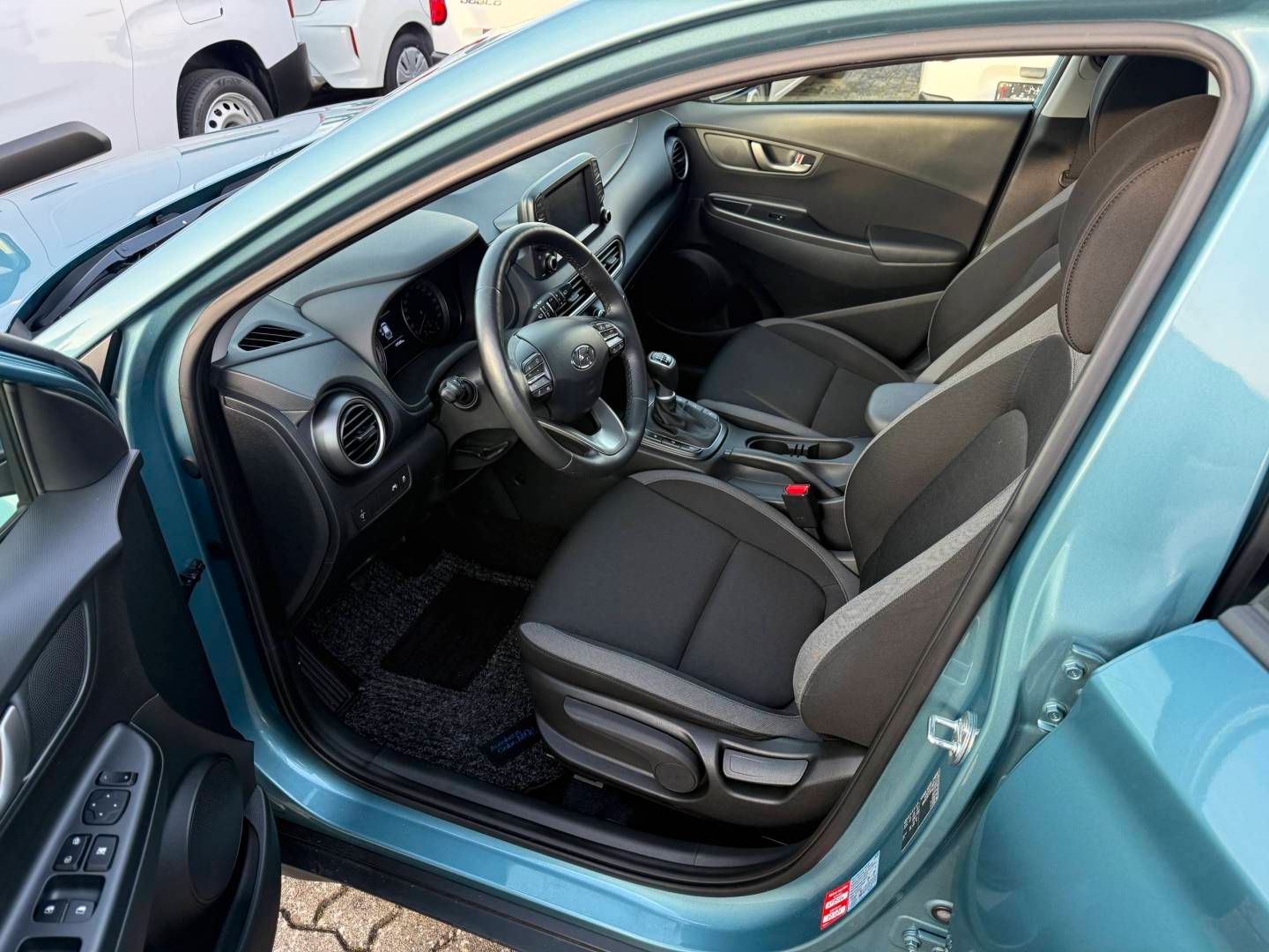 Fahrzeugabbildung Hyundai KONA 1.0 T-GDi TREND 17' Alu, LED, Sichtpaket