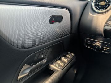 Mercedes GLA 180 - 12