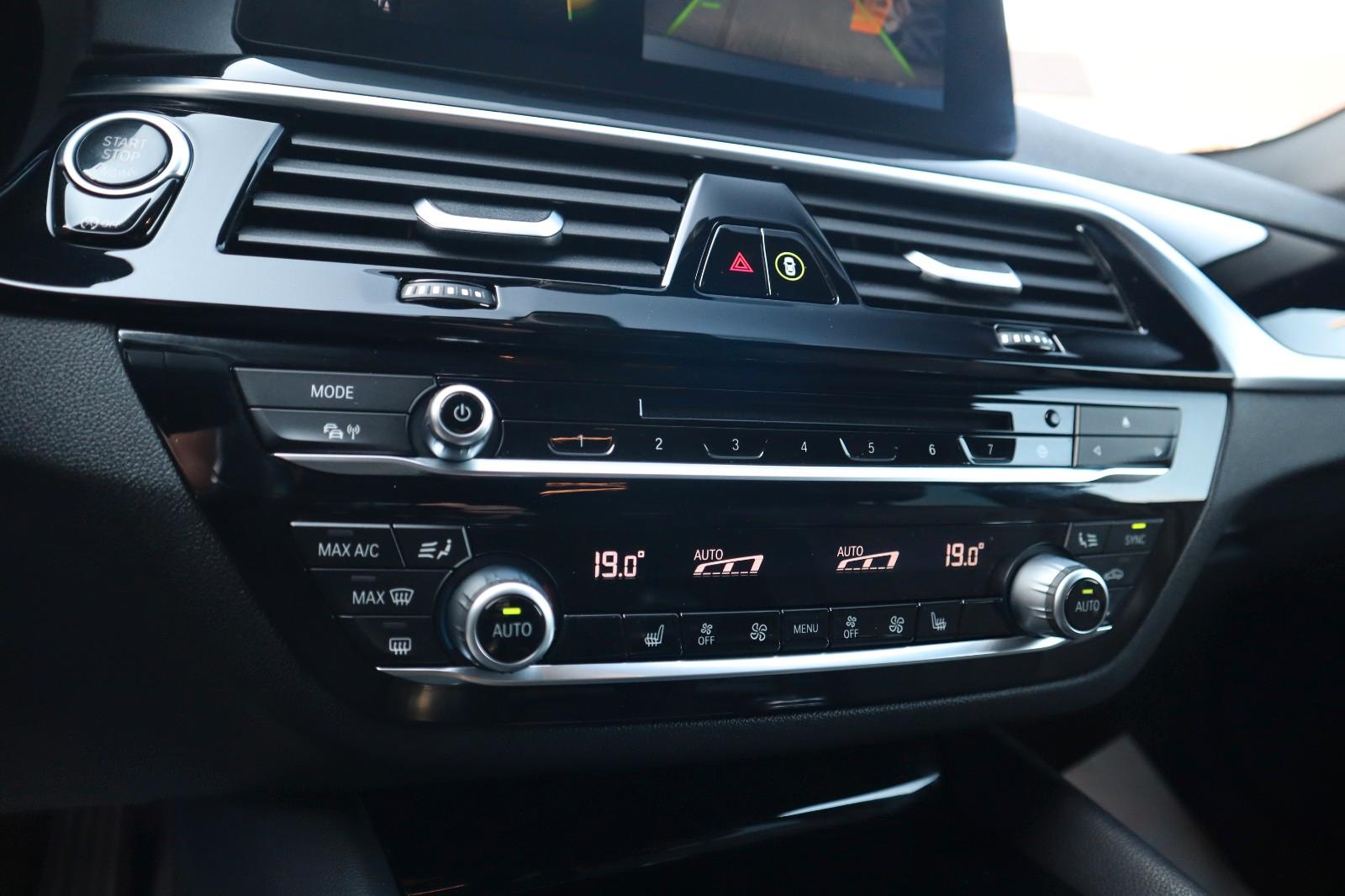 BMW 520d Touring Sport Line*Ambilight*Shadow-Line*