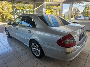 Mercedes E 200 - 5