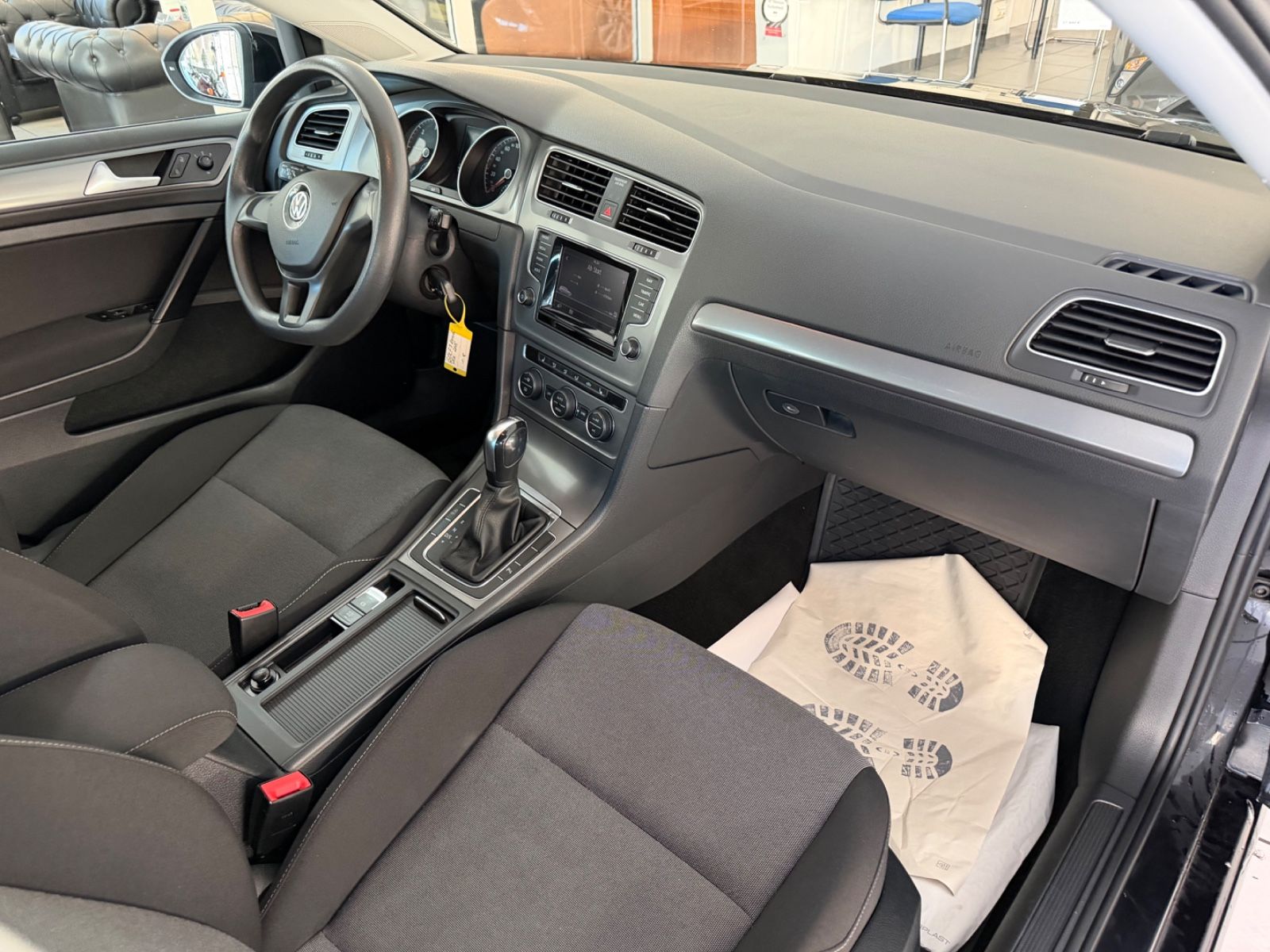 Fahrzeugabbildung Volkswagen Golf VII Variant Trendline BMT