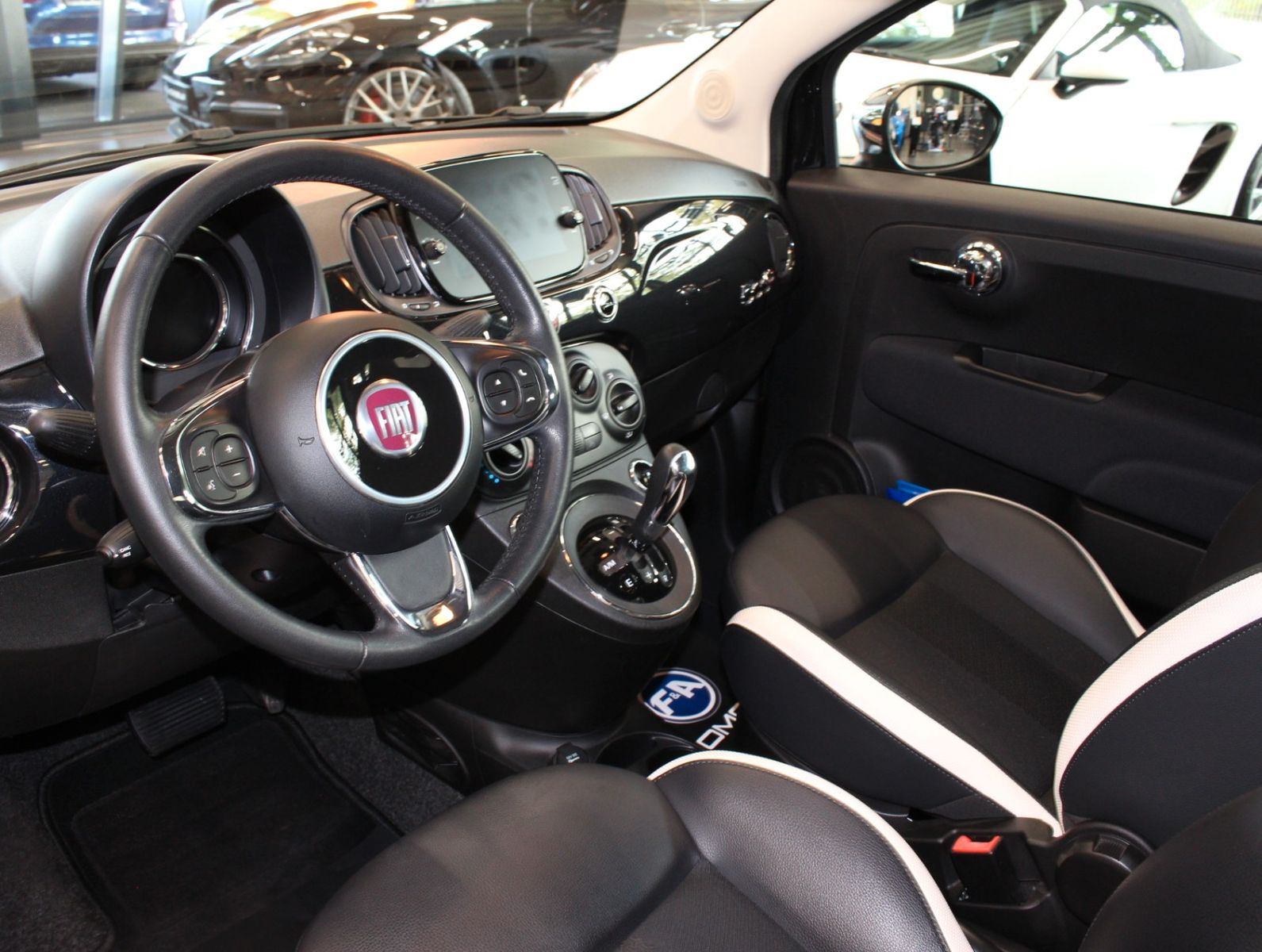 Fahrzeugabbildung Fiat 500C 1.2 8V Mirror Edition Cabrio Aut.*CarPlay