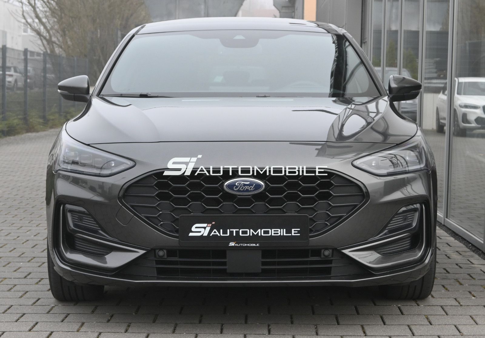Fahrzeugabbildung Ford Focus 1.5D ST-Line X °ACC°B&O°HUD°PANO°STANDHEIZ
