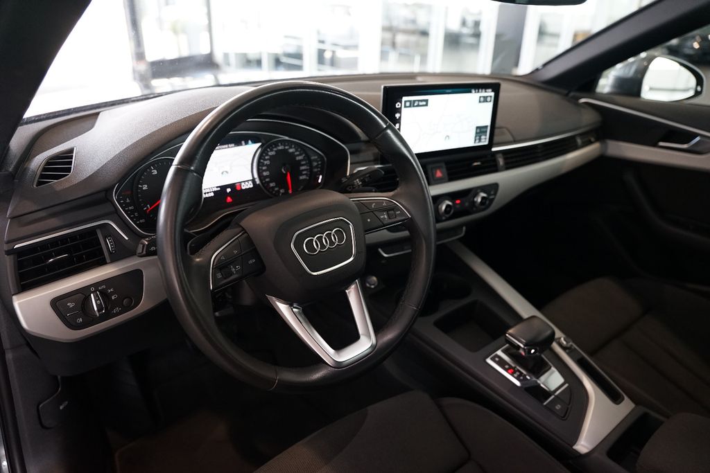 AUDI A4 Limousine 35 TDI S line | MMI Plus | AHK AUDI A4 Limousine 35 TDI S line | MMI Plus | AHK