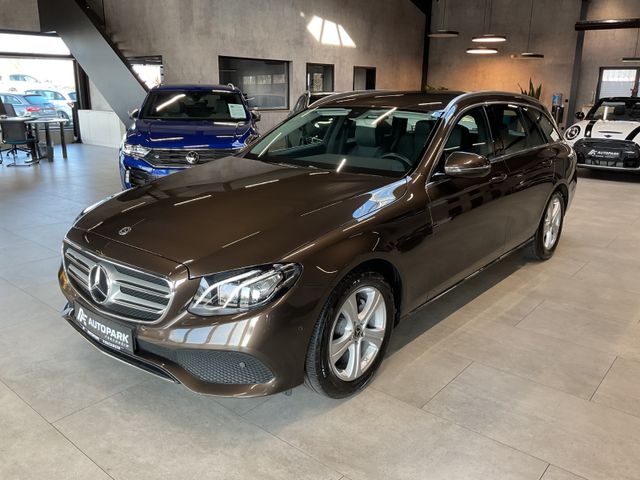 MERCEDES-BENZ E 200d T Avantgarde LED Navi Kamera Teilleder