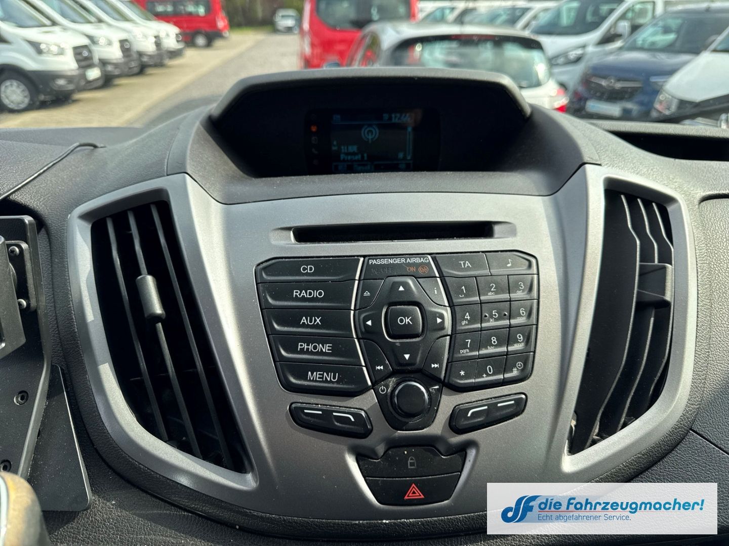 Fahrzeugabbildung Ford Transit Kombi 350 L3 Trend 2.2 TDCi DPF *EXPORT