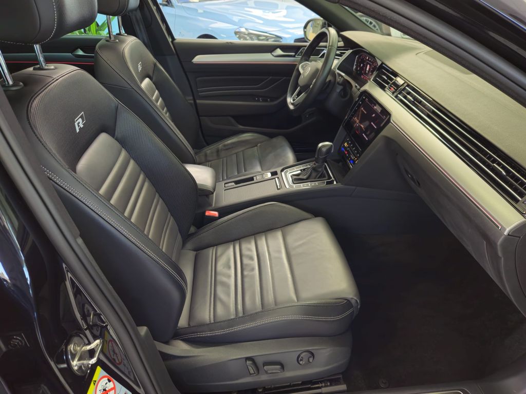 Volkswagen Passat Variant Elegance 4M R-line*PANO*HUD*STHZG