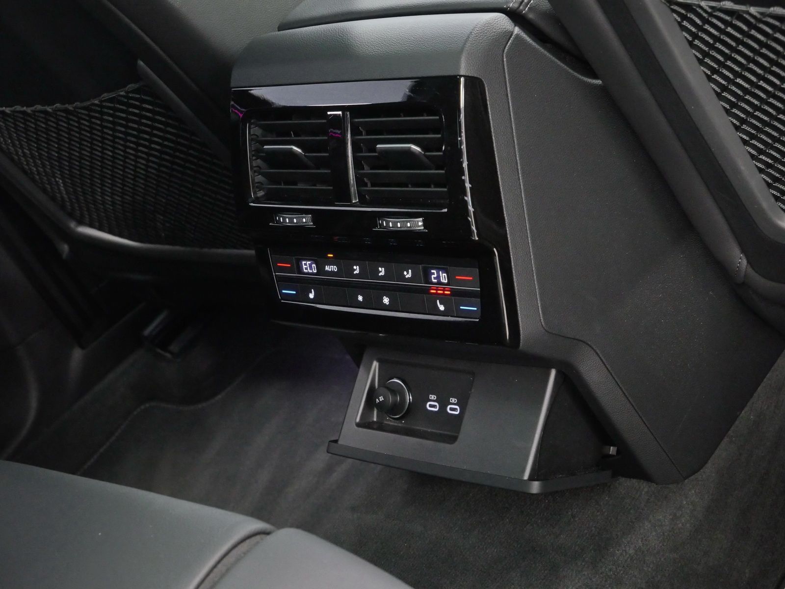 Volkswagen Touareg - Bild 17