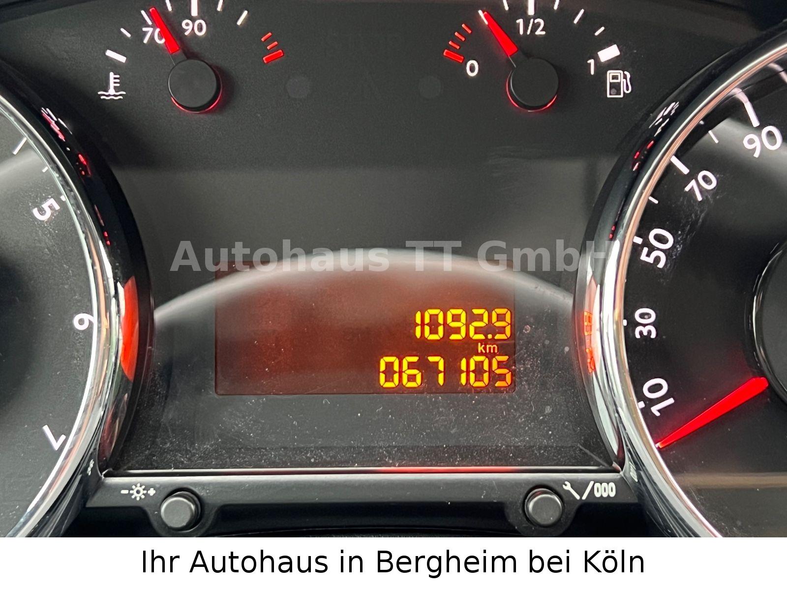 Peugeot 3008 Active 155 THP°Navi°Kamera°1.Hand°67105km°