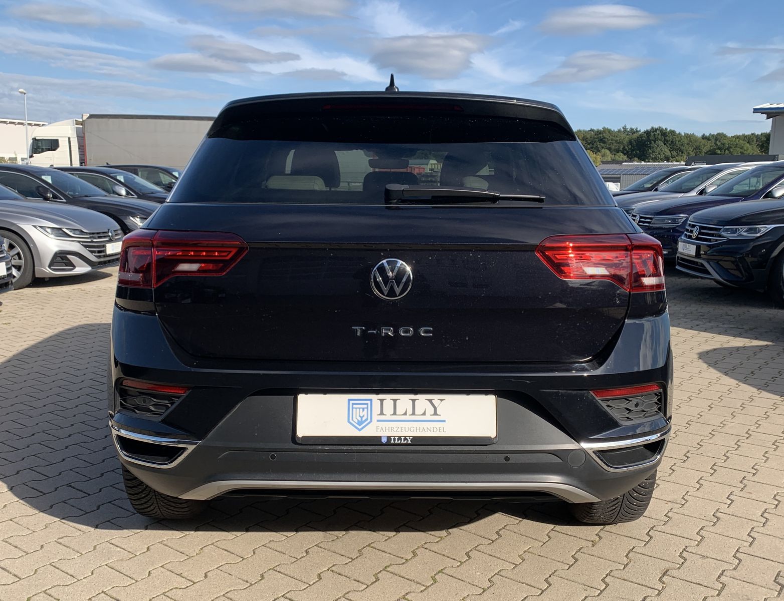 Fahrzeugabbildung Volkswagen T-Roc 1.5 TSI*Sport*LED*ACC*Leder*Cam*Spur*Navi*