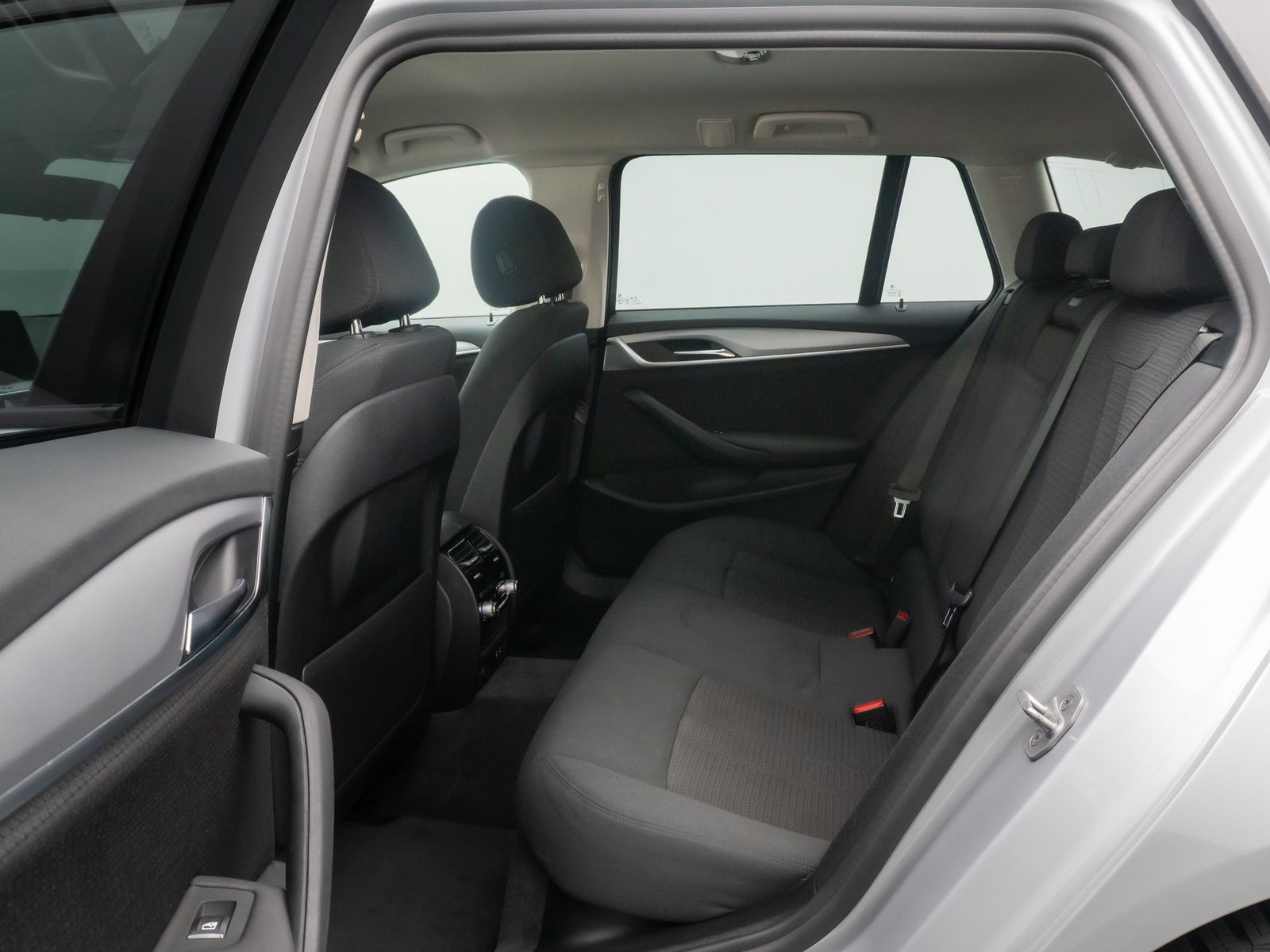 Fahrzeugabbildung BMW 520d Kamera DAB 4xKlima Alarm GeschwindigReg