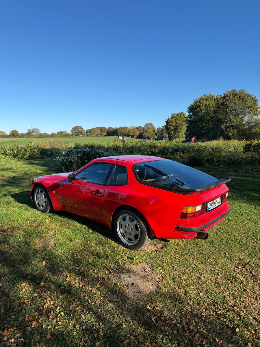 Porsche 944 S2