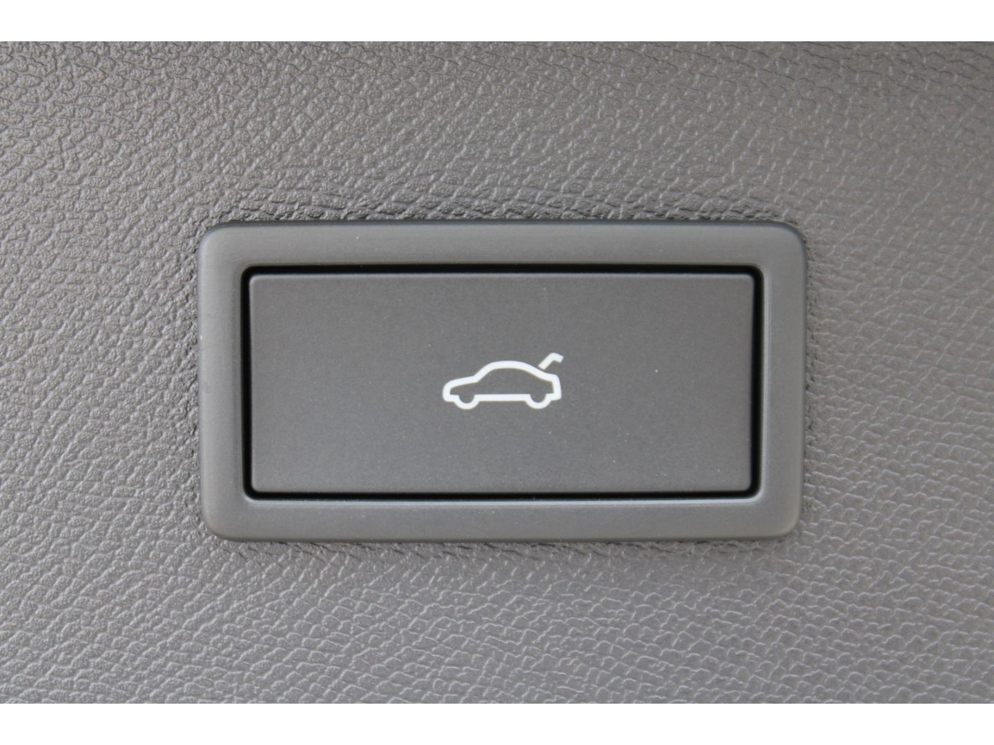 CUPRA Formentor VZ1.5 TSI e-Hybrid 200 kW Pano AHK RFK - Image 27
