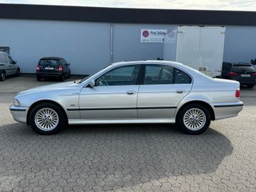 BMW 523 - 9