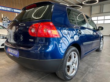 MYAUTOCENTER – Gebraucht- und Jahreswagen mit Werkstattservice in Pfaffenhofen Volkswagen Golf V Lim. Trendline *TÜV*Klima*