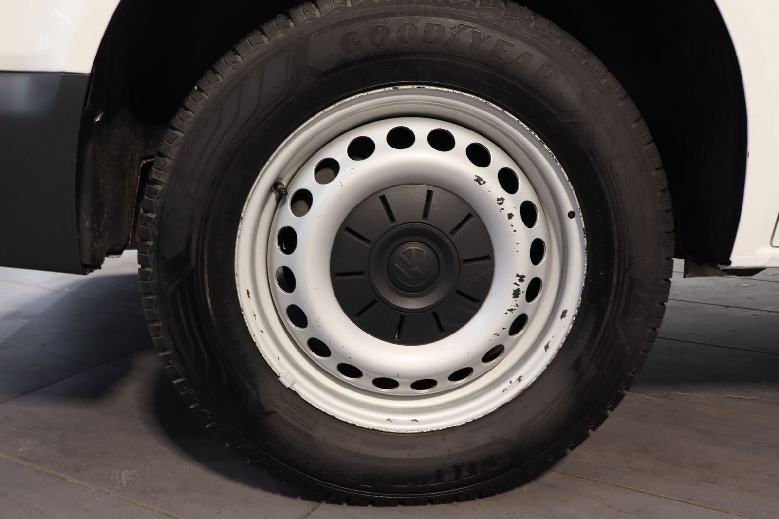 Fahrzeugabbildung Volkswagen T6 Kombi Kombi 2.0 TDI DSG 9-Sitzer BLUETOOTH+AH