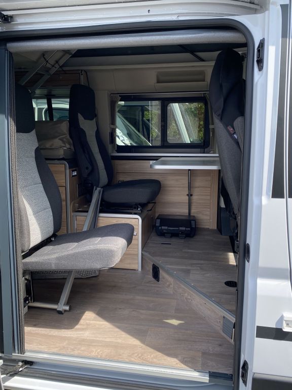 Fahrzeugabbildung HYMER-ERIBA Camper Van Sydney GT 60 *SCHAUSONNTAG 11-16 UHR*