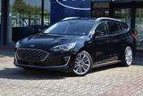 Ford Focus Turnier Vignale Kombi ACC LEDER NAVI KAMER - Ford Focus mit Diesel-Antrieb: Schwarz