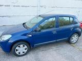 Dacia Sandero 1.4mpi - Dacia aus 2005