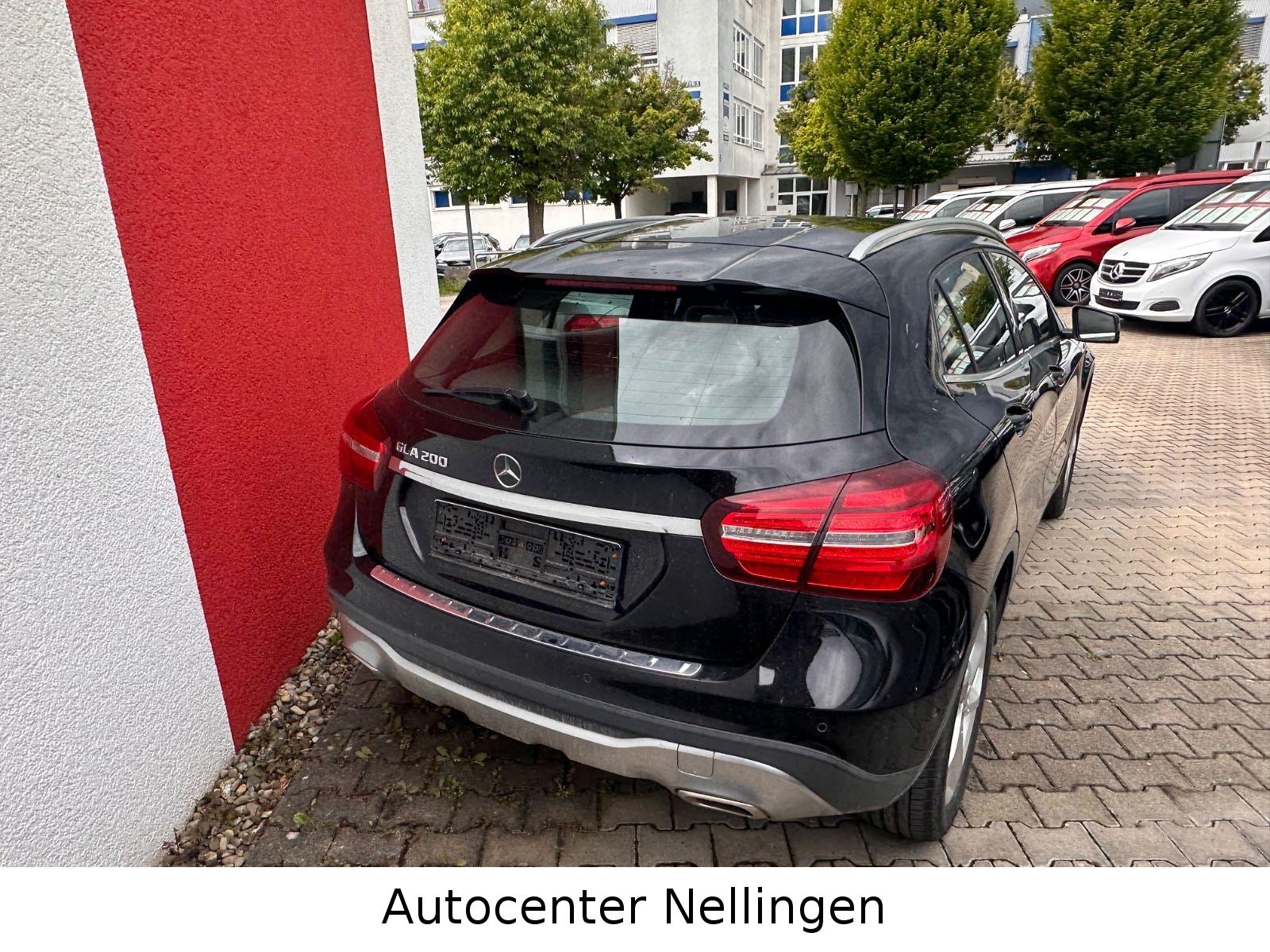 Mercedes-Benz GLA 200 Urban Nur 77200 KM LED Car Play