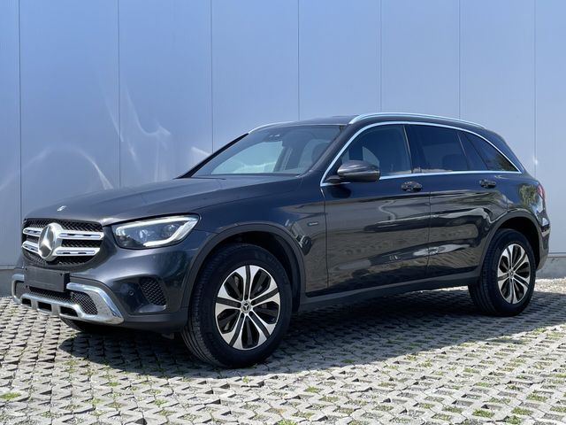 MERCEDES-BENZ GLC 300 de Luxury 4M CARPLAY CAM BLIS AMBI LED 1