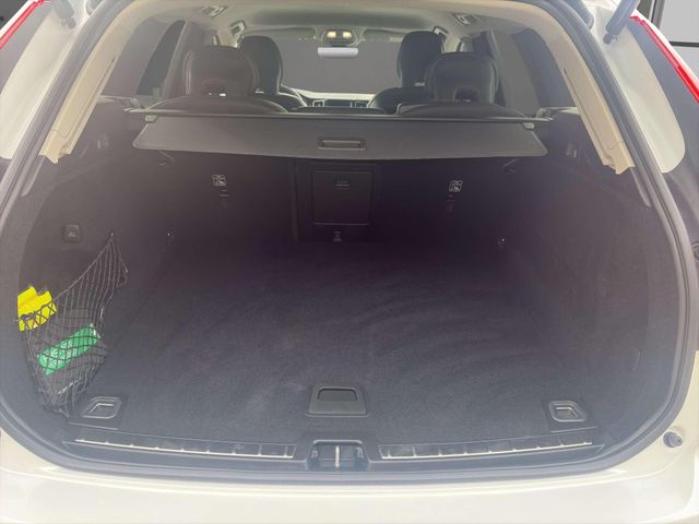 Volvo XC60 Plus Dark 2WD