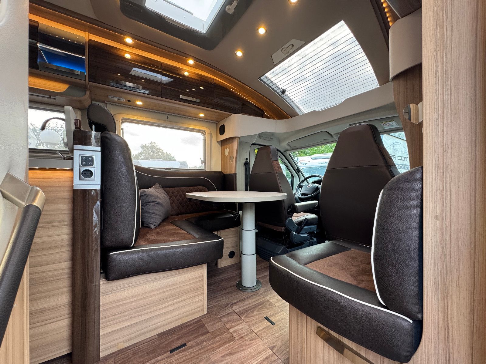 Fahrzeugabbildung Knaus SUN TI 700 MEG PLATINUM SELECTION FIAT 1.HAND