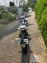 KTM Duke 125 - Neuer Motor und Inspektion - NAKED BIKE VON 81 BIS 125 CCM