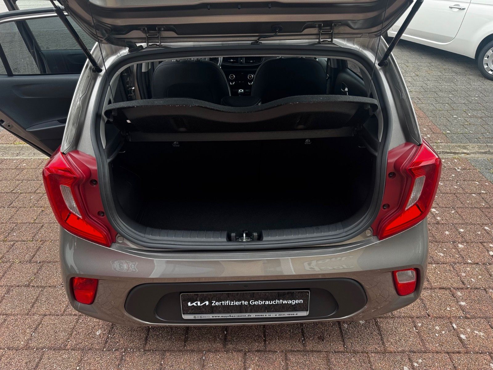 Fahrzeugabbildung Kia Picanto 1.2 SPIRIT Automatik NAVI KAMERA KLIMAUT