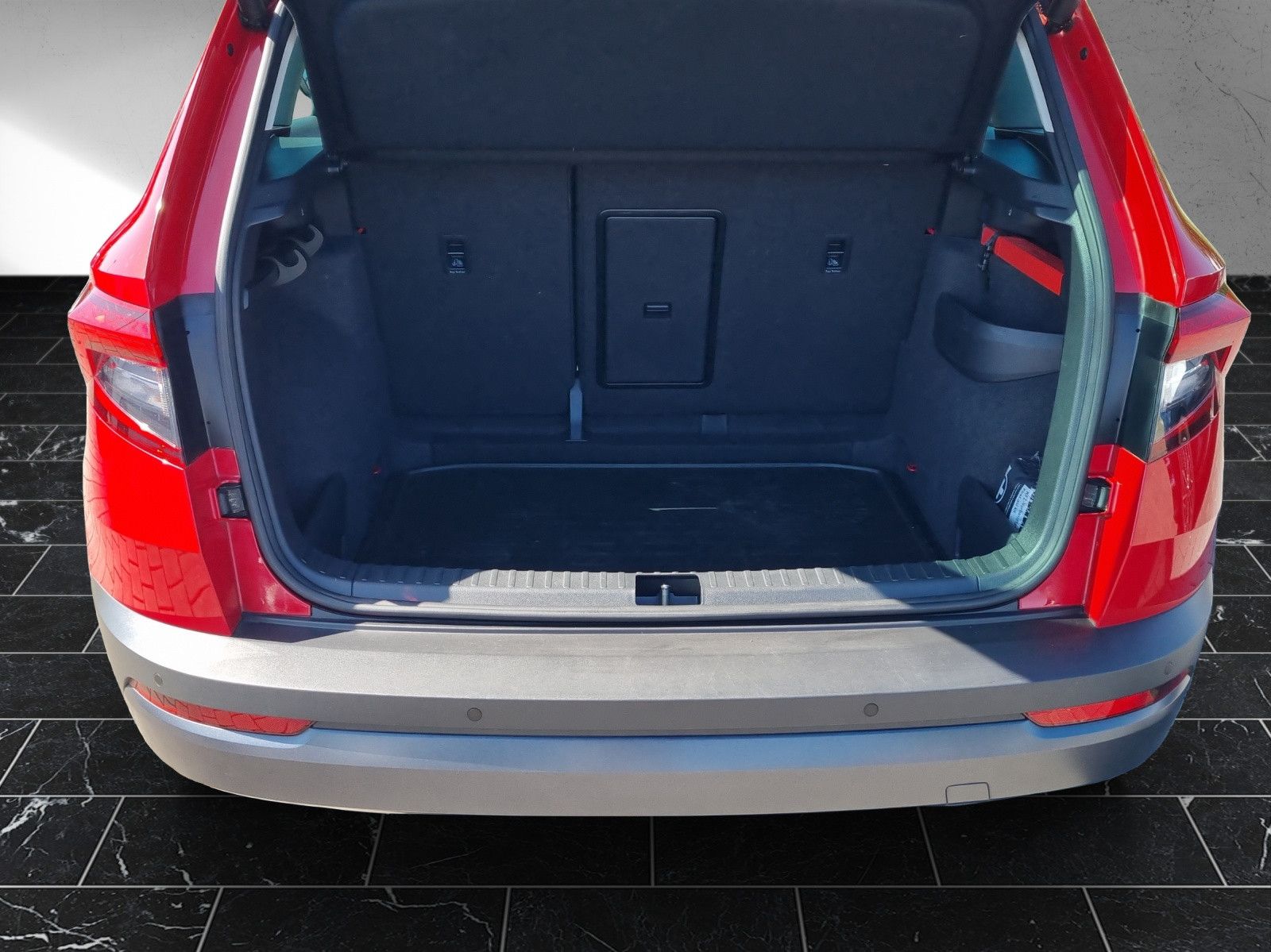 Fahrzeugabbildung SKODA Karoq Drive 125 1,5 TSI DSG Navi ACC PDC AHK