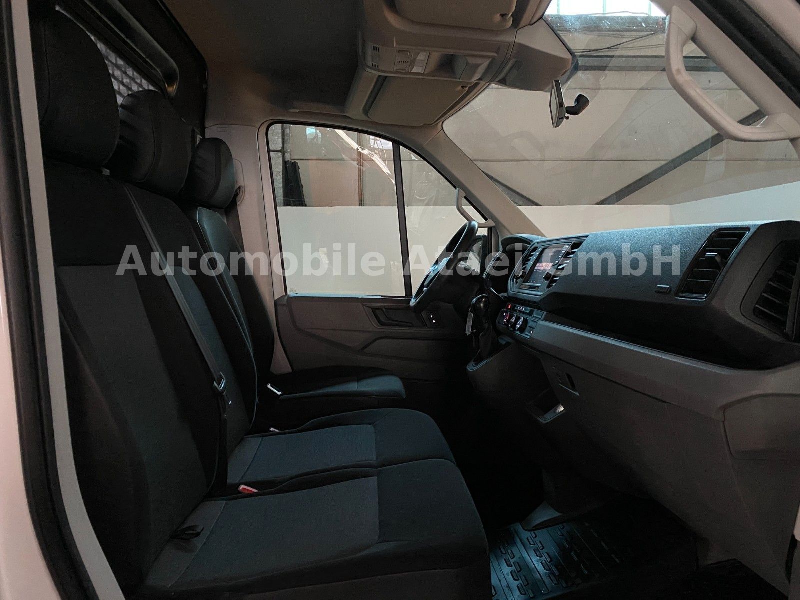 Fahrzeugabbildung Volkswagen Crafter 35 Automatik AHK+KAMERA+TEMPOMAT (1582)