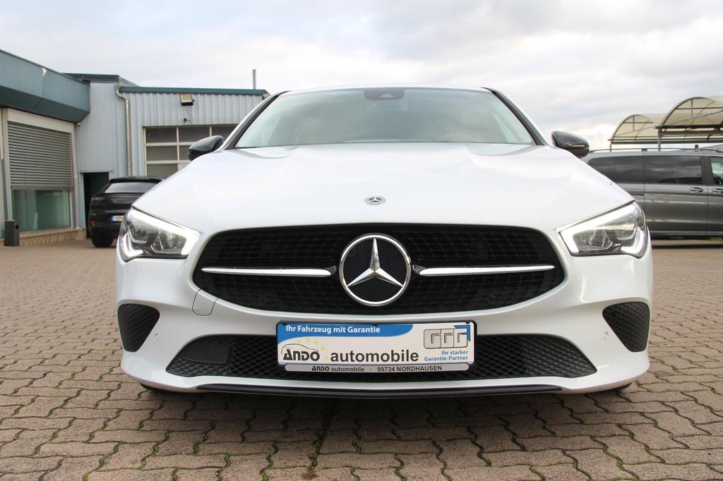 Mercedes-Benz CLA 200 Shooting Brake