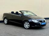 Volkswagen Eos 2.0 TDI KLIMAAUTOM. AHK ZAHNRIEMEN NEU TÜV - Volkswagen Eos aus 2007: Cabrio, 0t
