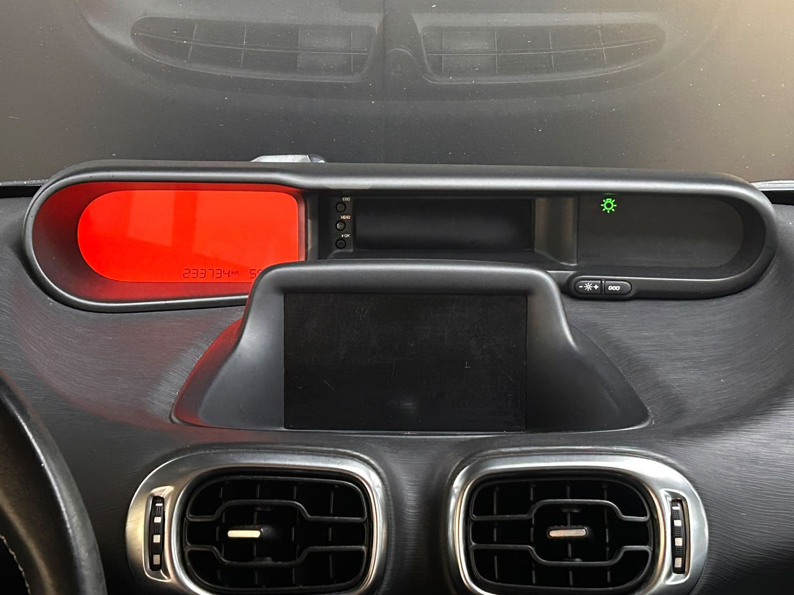 Fahrzeugabbildung Citroën C3 Picasso Exclus Black-Paket GEPFLEGT+NAVI+TÜV