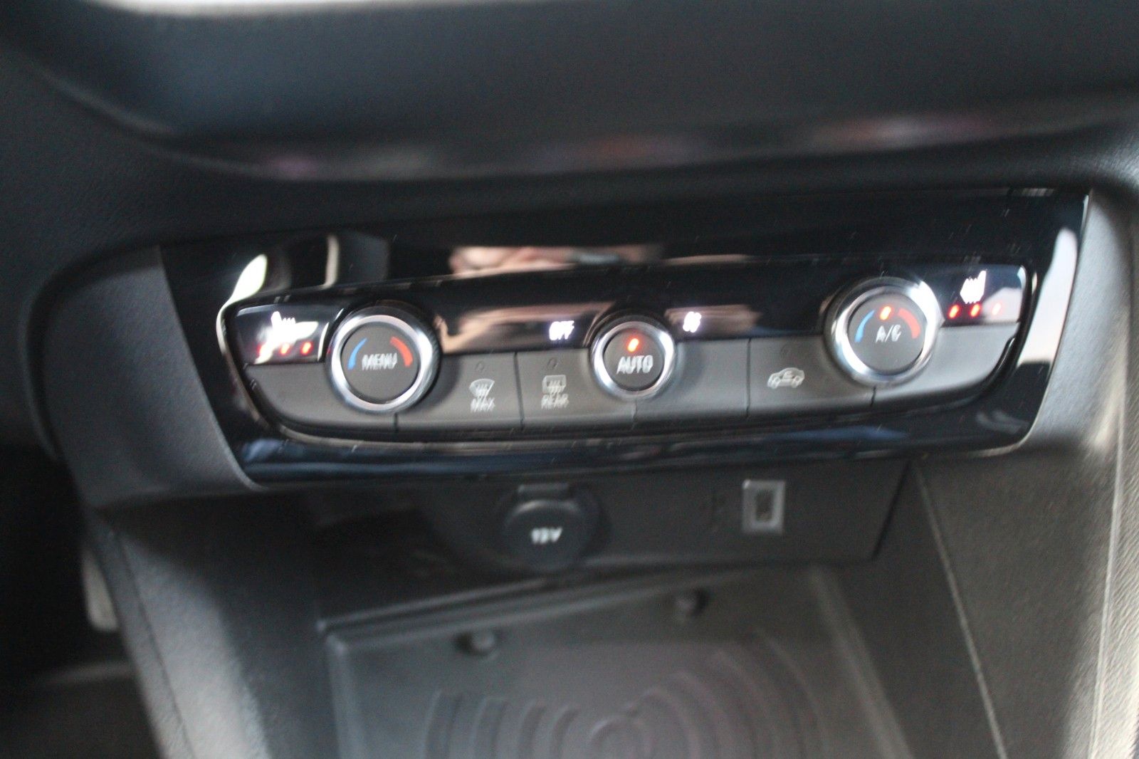 Fahrzeugabbildung Opel Corsa F GS*Navi*IntelliLux*PDC*SHZ*180°RFK