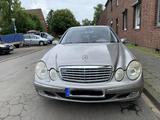 Mercedes-Benz Mercedes Benz E 320 LPG Vollfahrbereit Tüv... - Mercedes-Benz E 320 in Krefeld
