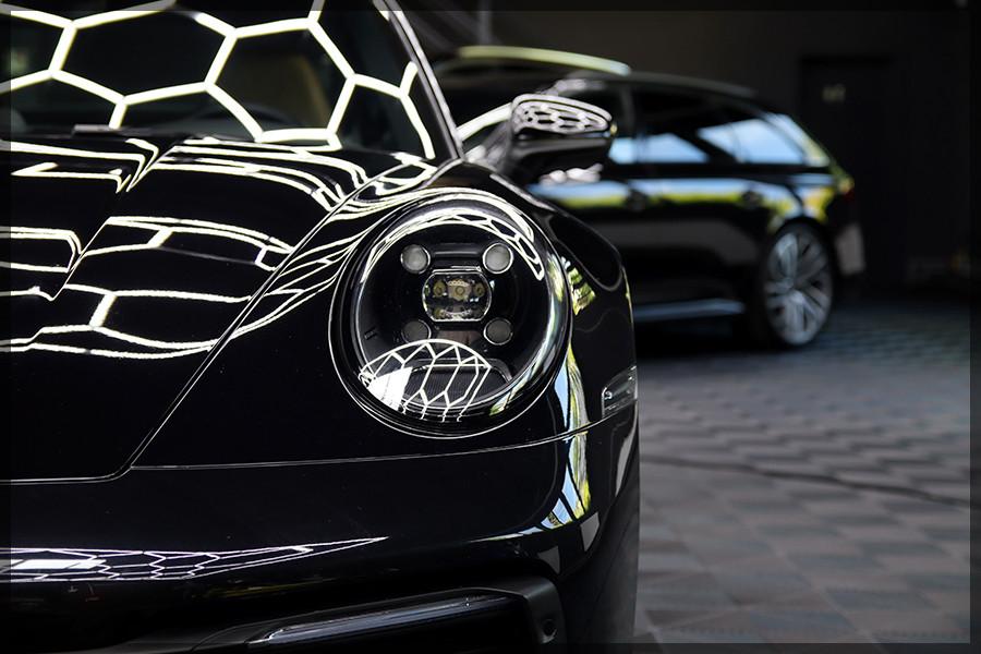 Porsche 911 Carrera PANO / CAM / PDC / APPROVED