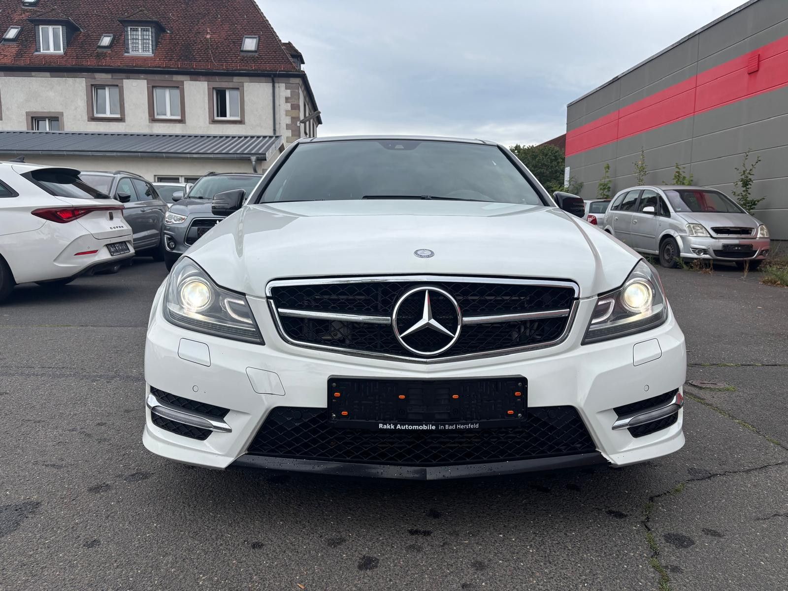 Fahrzeugabbildung Mercedes-Benz C 350 CDI Limo Aut. AMG Line-NAV-XENON-PANORAMA-