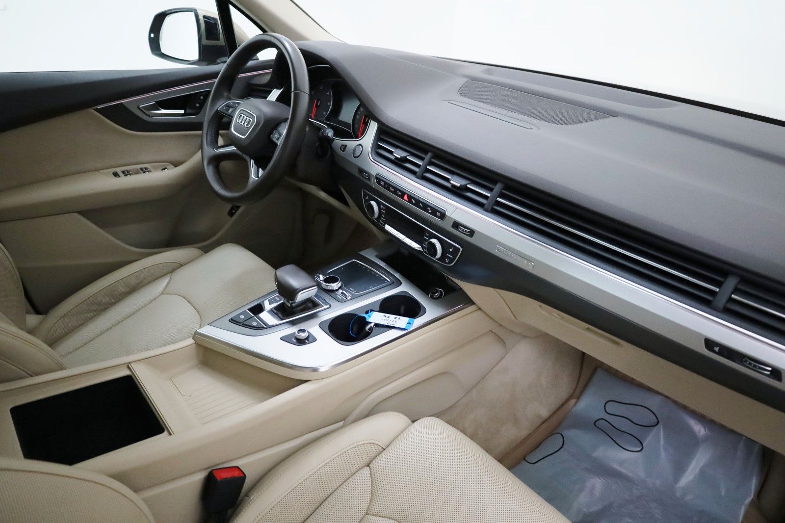 Fahrzeugabbildung Audi Q7 45 TDI quattro ,ACC,Navi,Xenon,Panora,7Sitzer